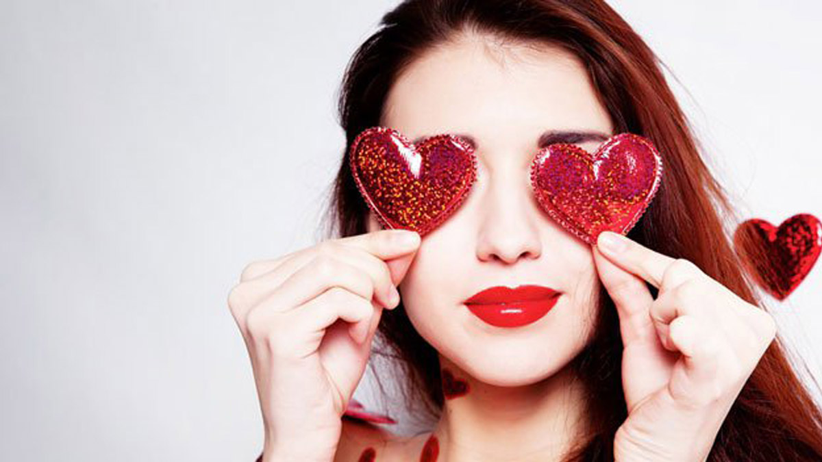 valentines-day-makeup-feature-OPT_1_.jpg